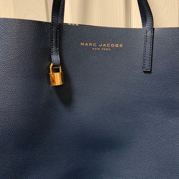 Marc Jacobs Handbags - NWOT Marc Jacobs Tote